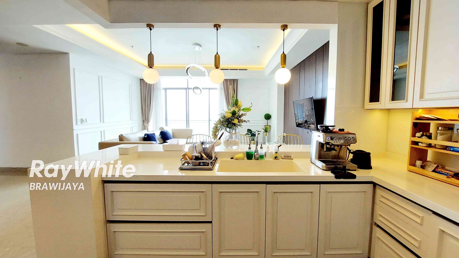 Unit Modern dan Minimalis di Essence Dharmawangsa Apartment, Soth tower, High Floor 