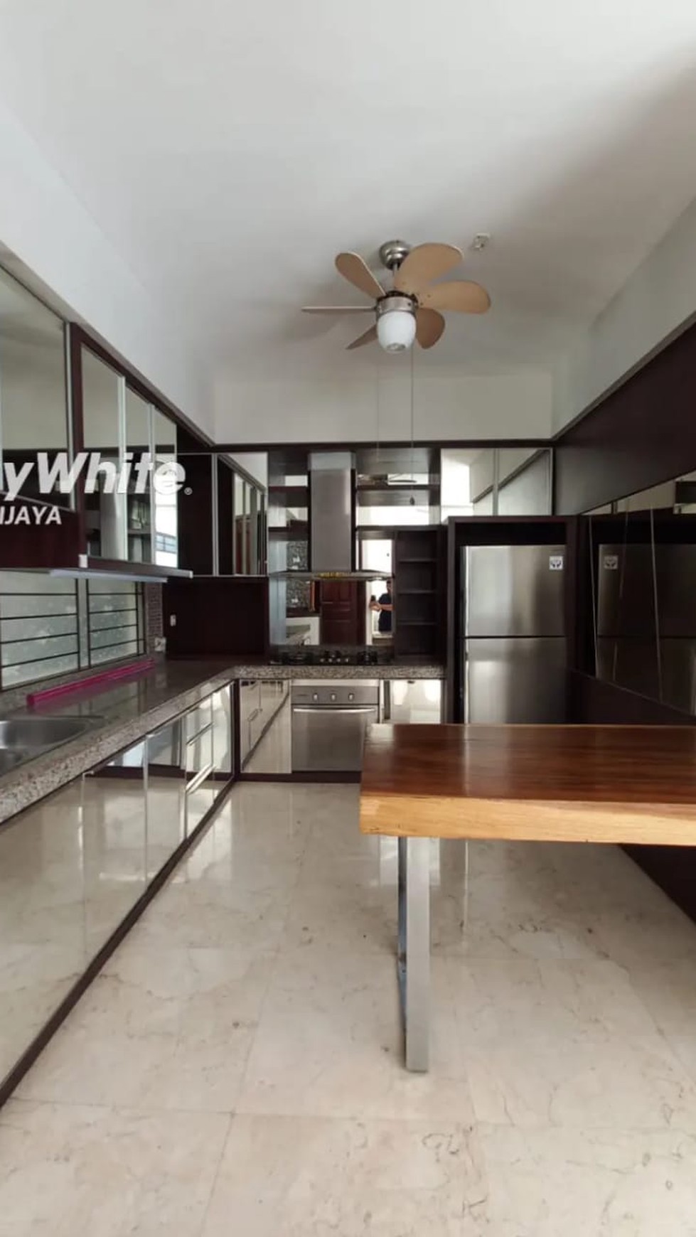 Disewakan Rumah Modern Minimalis Lokasi Tenang Area Kebayoran Baru