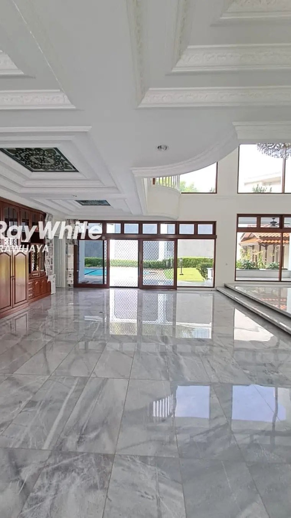 Disewakan Rumah Siap Huni Lokasi Elit Area Pondok Indah