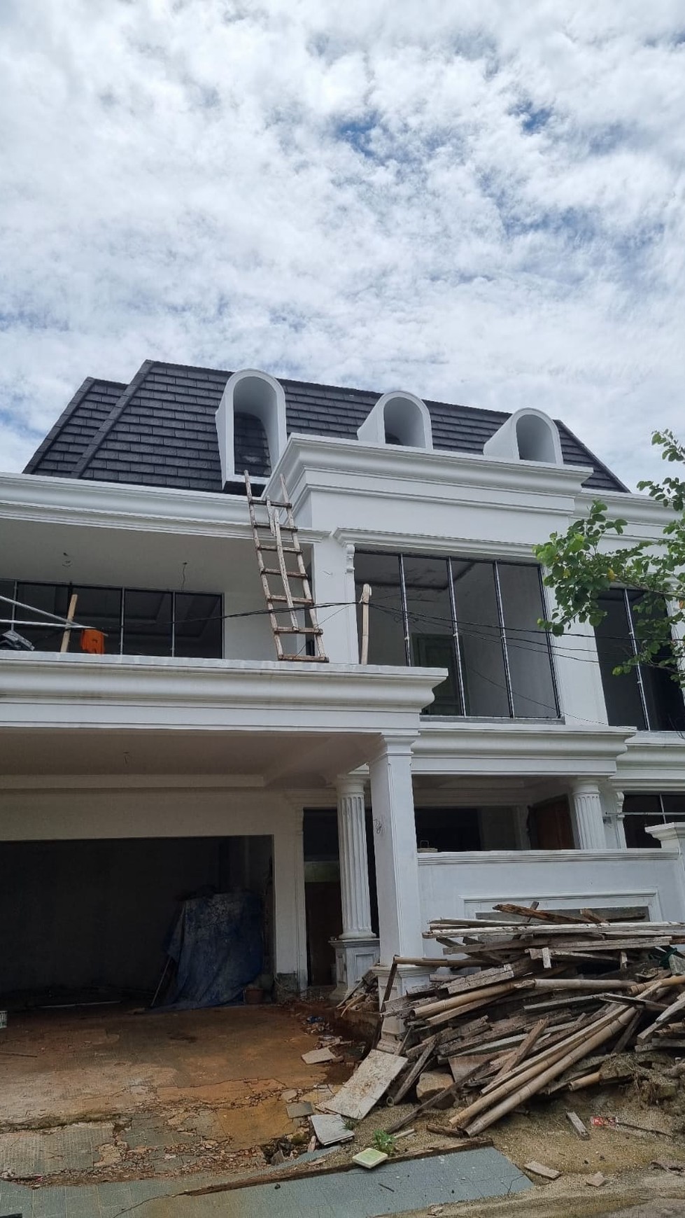 Rumah brand new siap huni di bintaro sektor 9