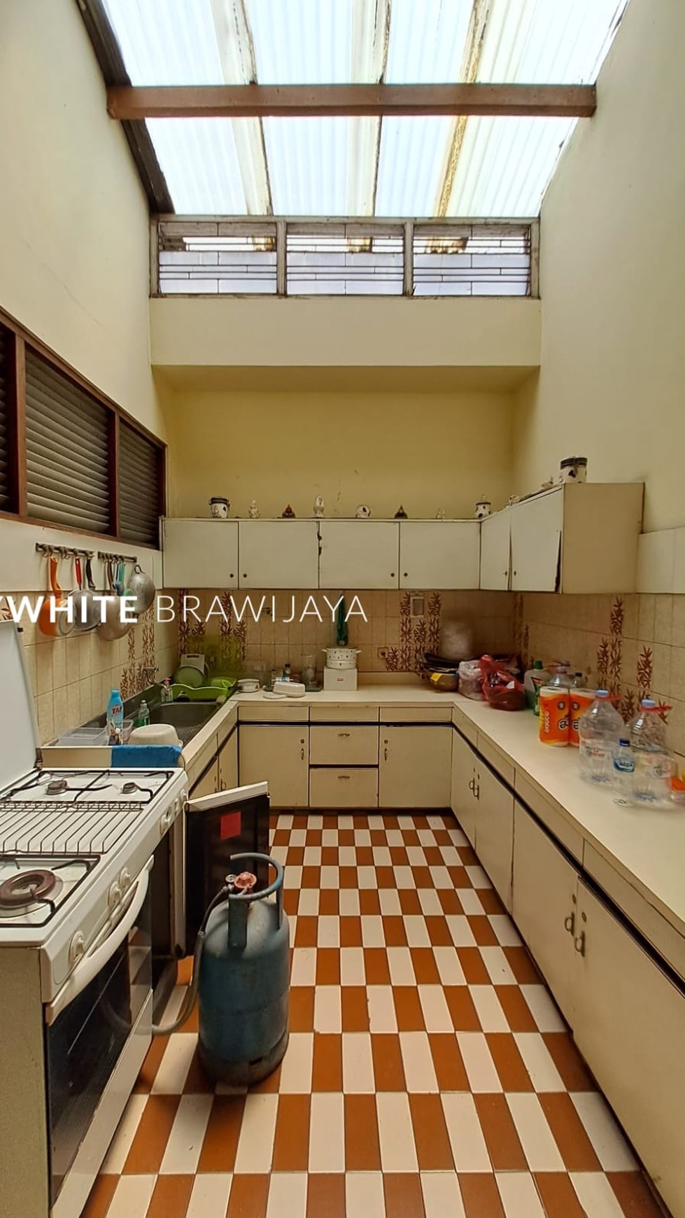 Rumah Lama Lokasi Premium Area Kebayoran Baru