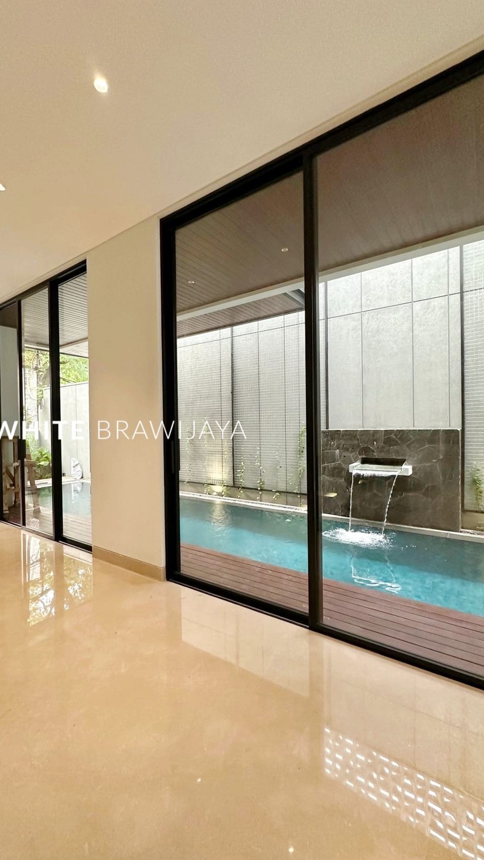 Brand New Luxurious House Strategic Location In Kemang Selatan