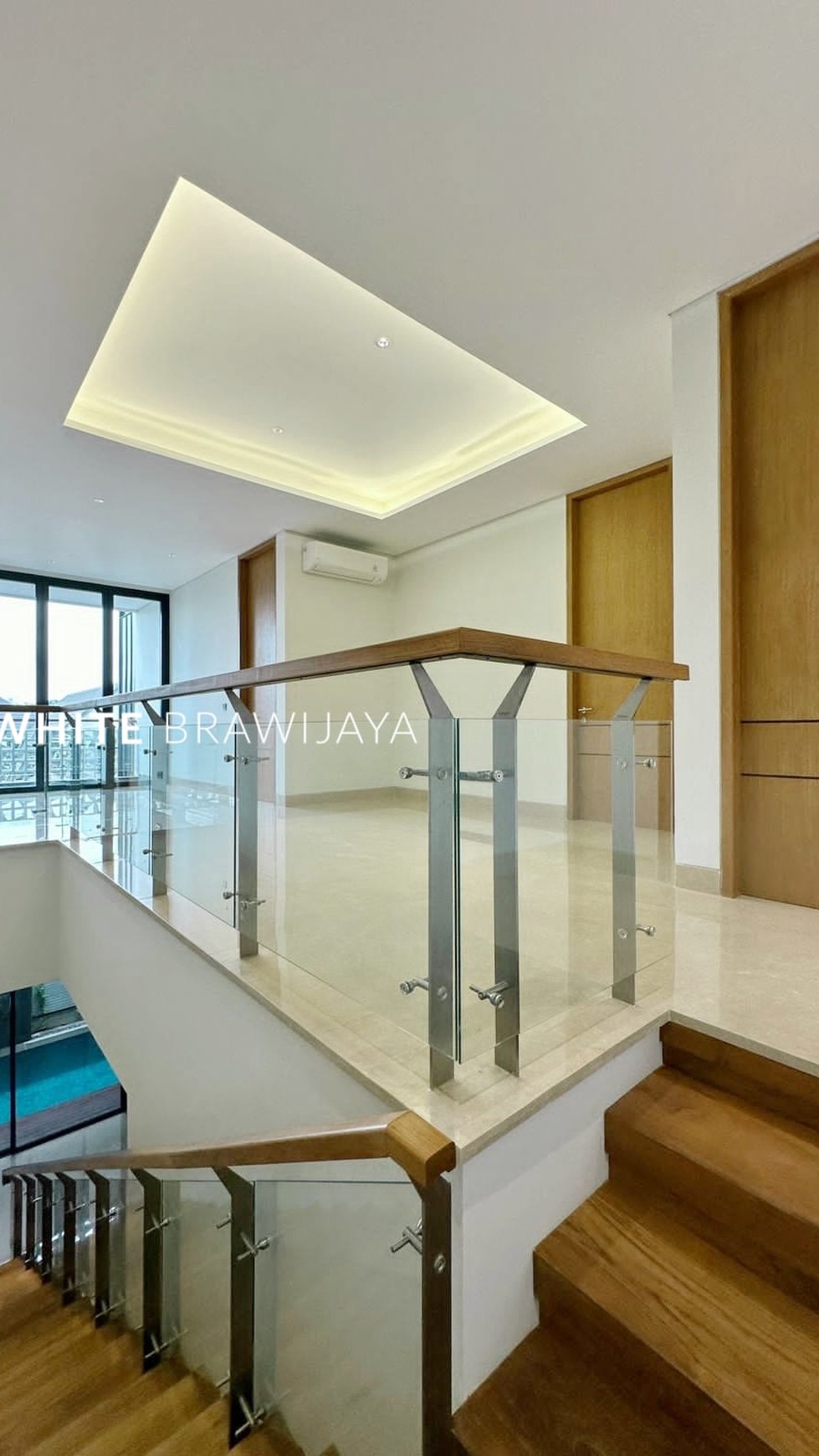 Brand New Luxurious House Strategic Location In Kemang Selatan