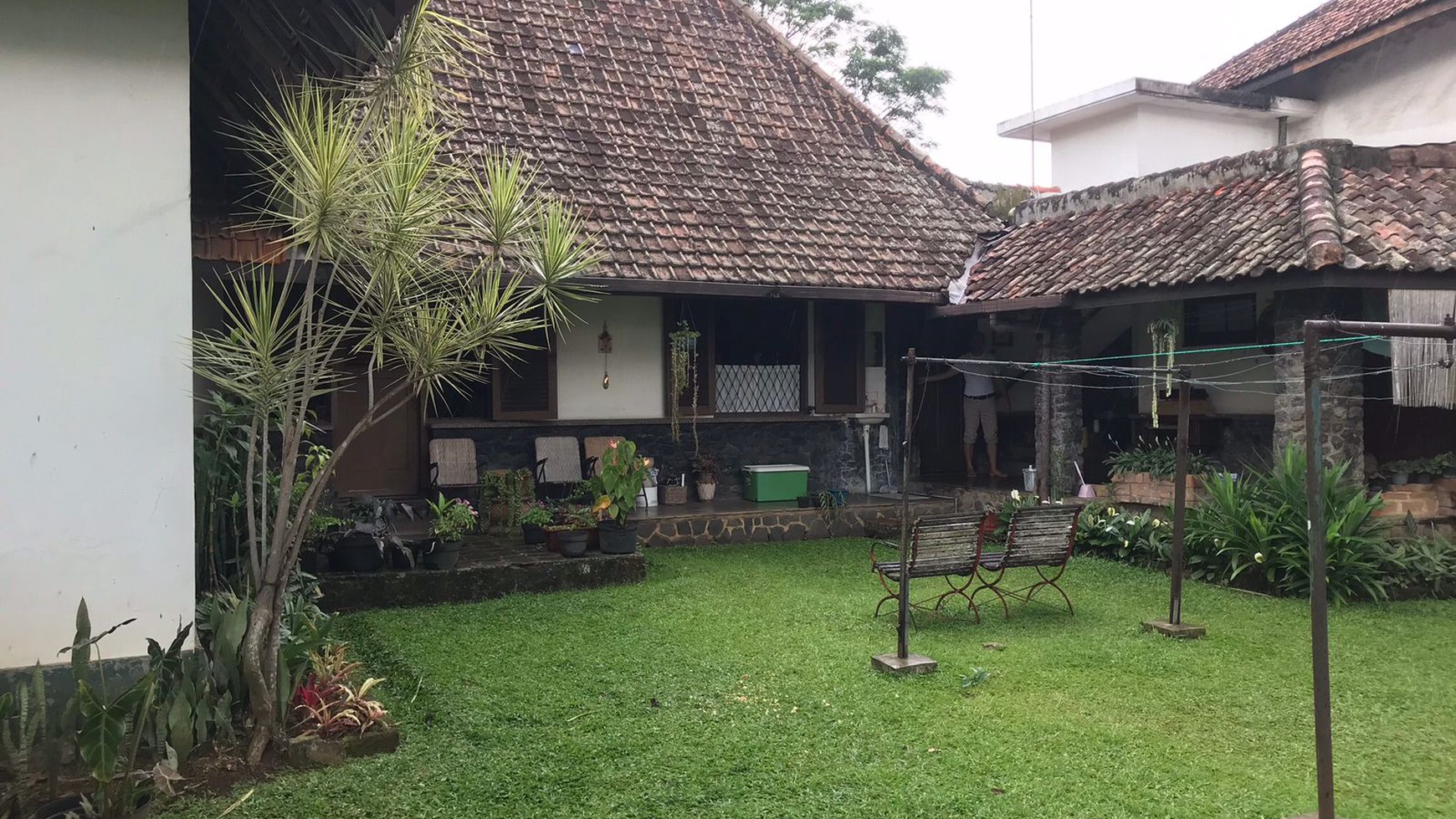 Rumah Cantik dan Heritage di Dago, Bandung Utara