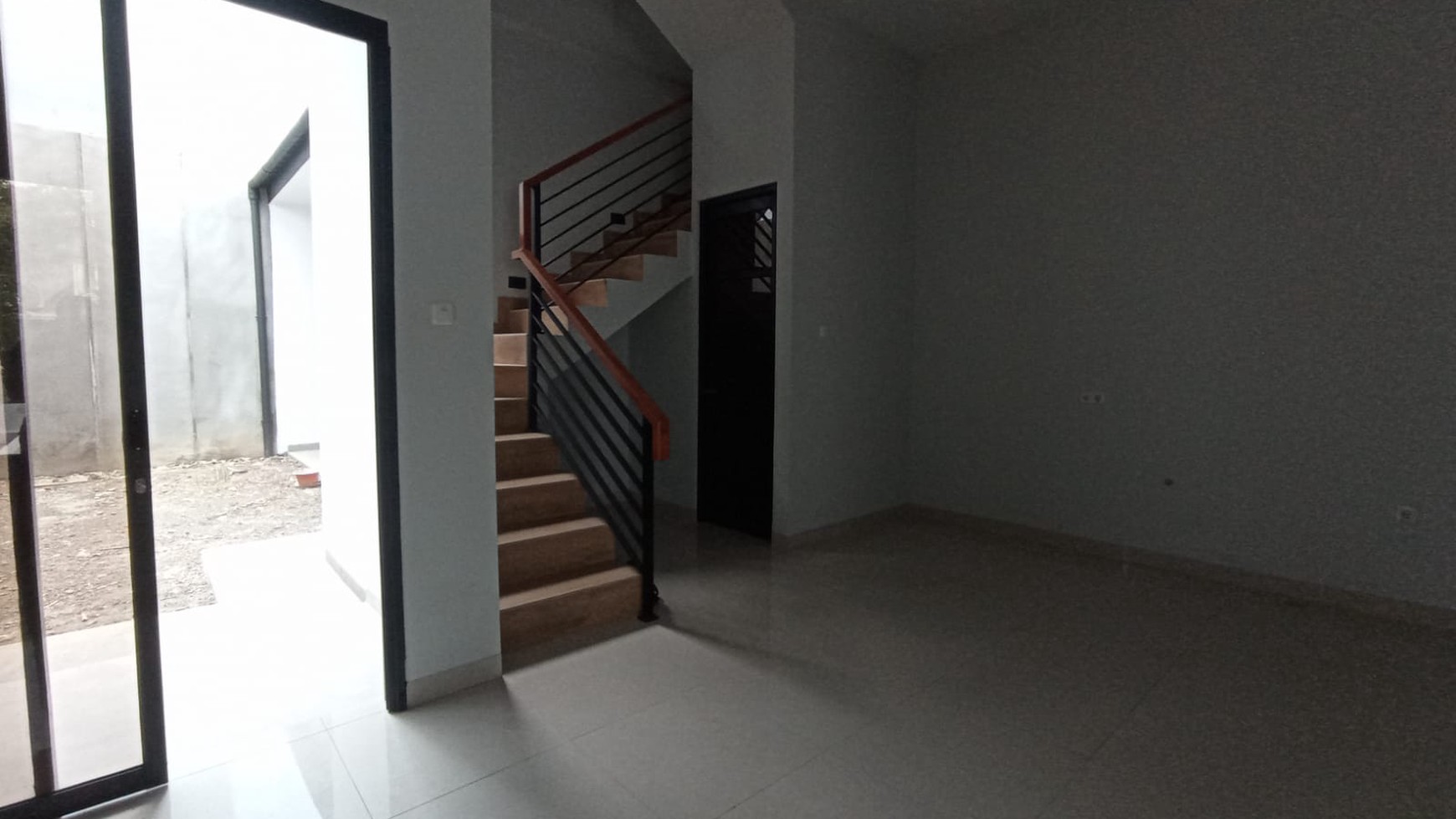 Dijual Rumah Baru Lux Kota Wisata Cluster Madrid