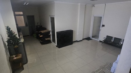 ruko 3,5 lantai, siap pakai, cocok untuk showroomi kantor kelapa gading permai