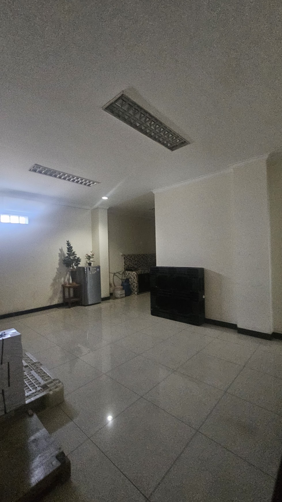 ruko 3,5 lantai, siap pakai, cocok untuk showroomi kantor kelapa gading permai