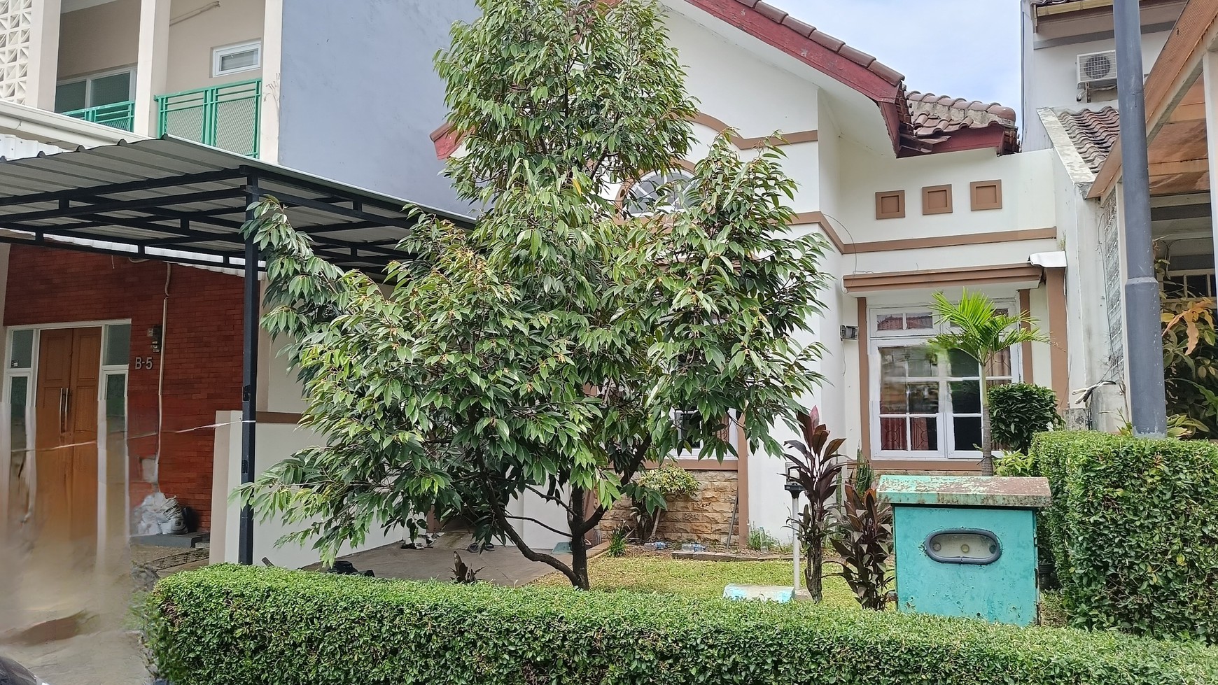 Rumah cantik sayap Gunung batu dekat ke tol