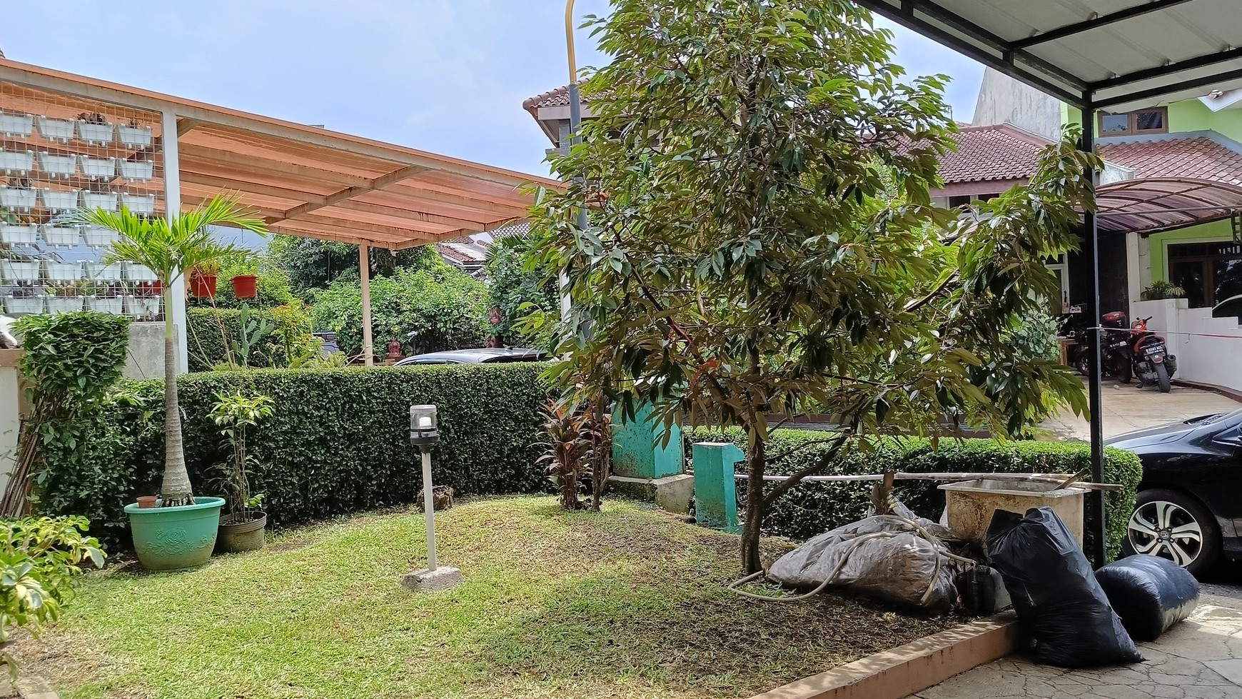 Rumah cantik sayap Gunung batu dekat ke tol