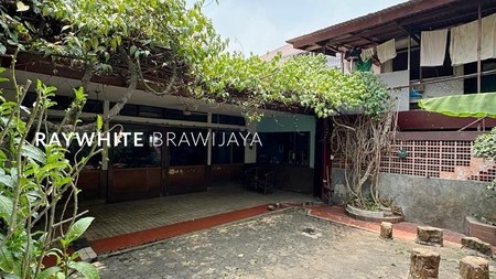 Rumah Lama Area Dharmawangsa Kebayoran Baru