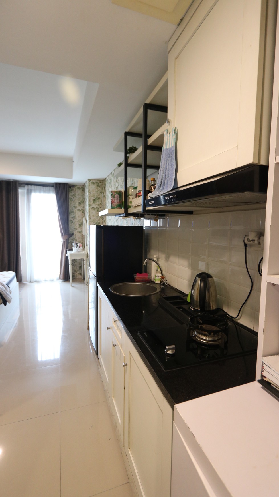 DIJUAL APARTEMENT BREEZE BINTARO, DEPAN BINTARO PLAZA, 5 MENIT STASIUN  PONDOK RANJI / Cozy and Strategic Apartment FOR SALE # DG