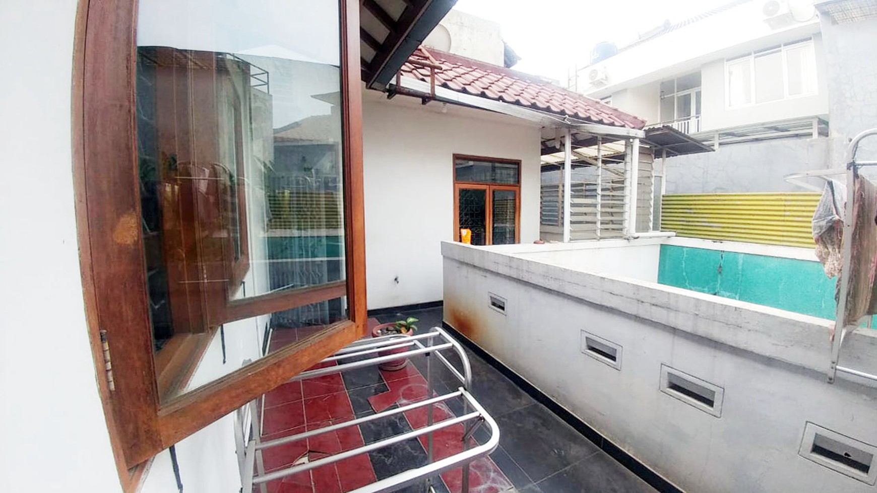 Rumah Lux Siap Huni di Komplek Mekar Wangi, Bandung