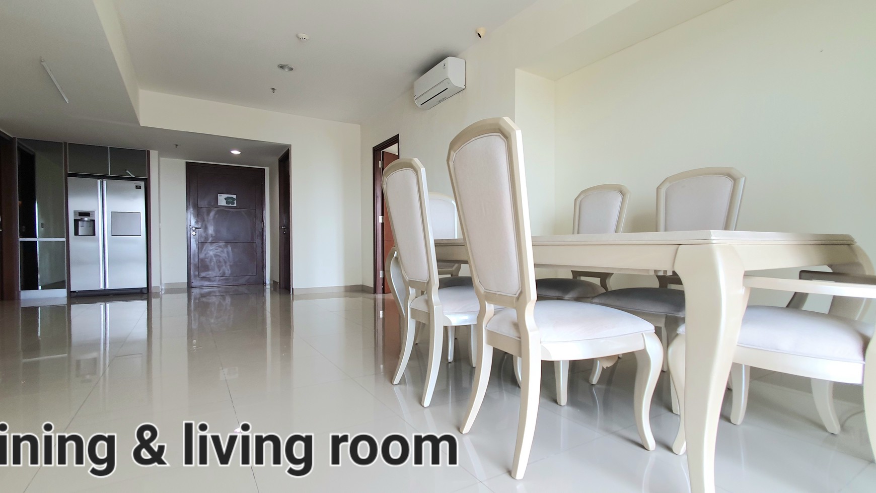 Apartemen Sherwood tower Richmond lantai tinggi, Kelapa Gading. Nyaman, lega dan lapang di 145 m², dengan akses servis terpisah. Rapih, bersih, semi furnished, siap huni. 