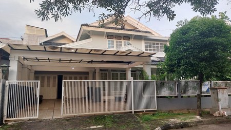 Rumah Rapih, Furnished, terawat siap huni, lokasi strategis di Bintaro