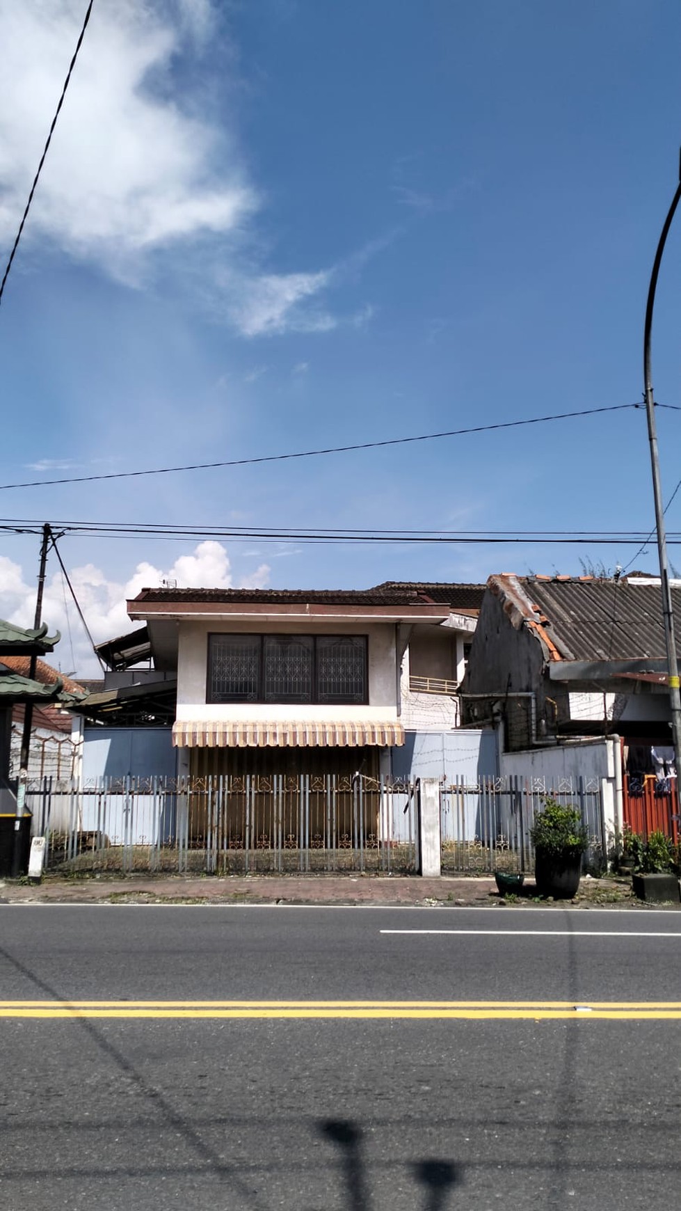 Rumah Tinggal 2 Lantai Cocok Untuk Usaha Lokasi Strategis di Magelang Utara 