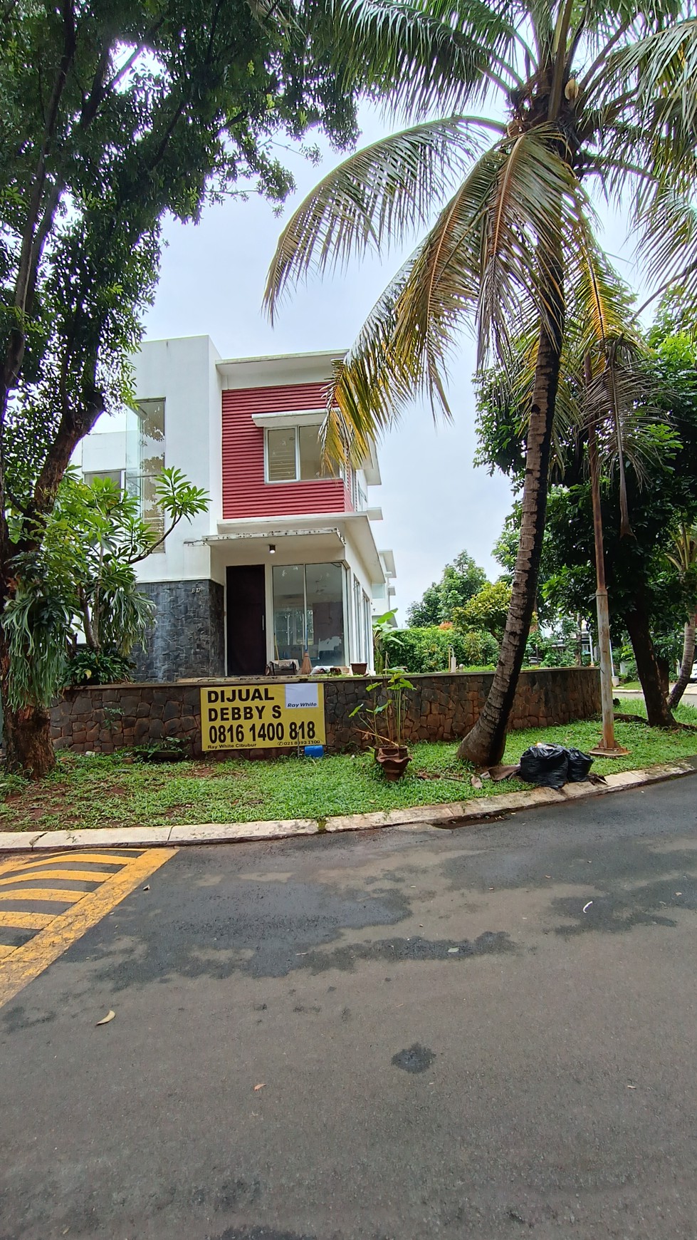 Rumah dengan Lokasi terbaik disamping Mall Trans @Cibubur