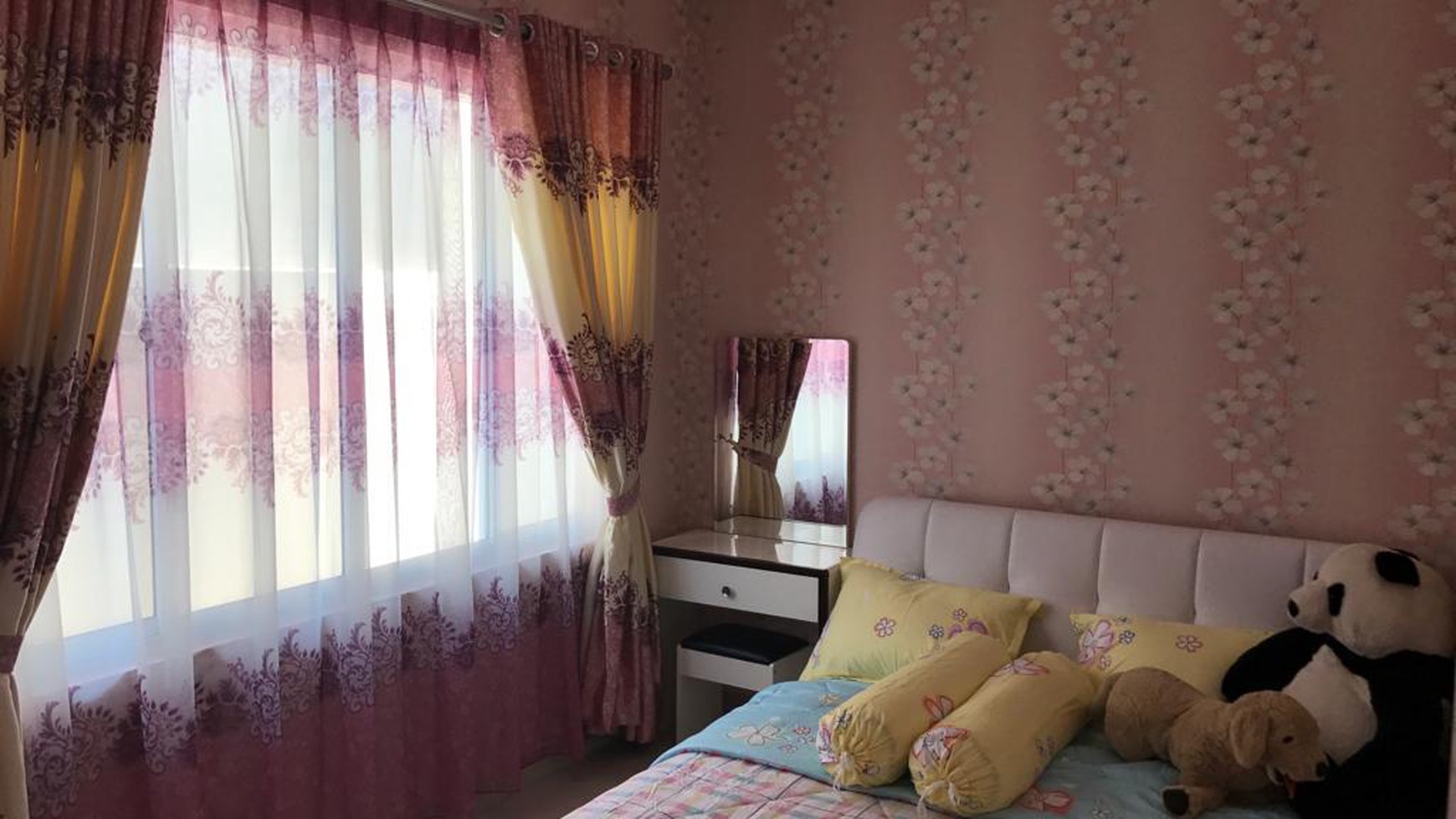 Rumah  Semi Furnish Cakep  Lingkungan Asri di Kelapa Gading Jakarta Utara