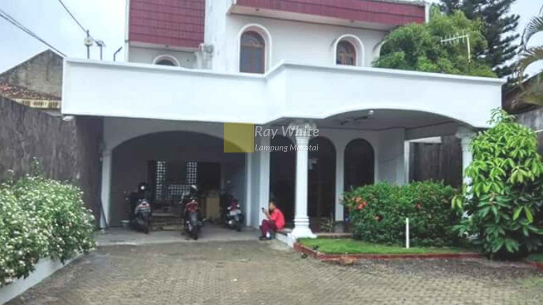 DIJUAL RUMAH MURAH 2 LANTAI SIAP HUNI DI TELUK BETUNG UTARA BANDAR LAMPUNG