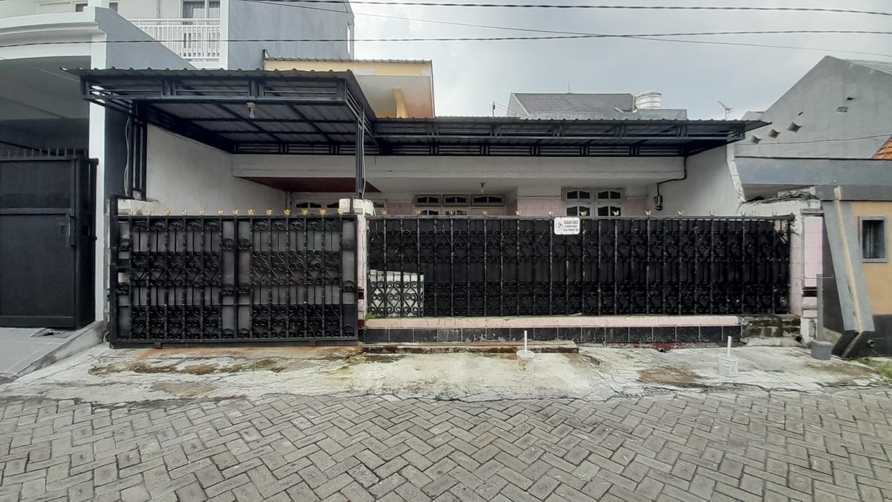 Rumah Dijual Jalan Darmo Permai Selatan Surabaya 2 Lantai