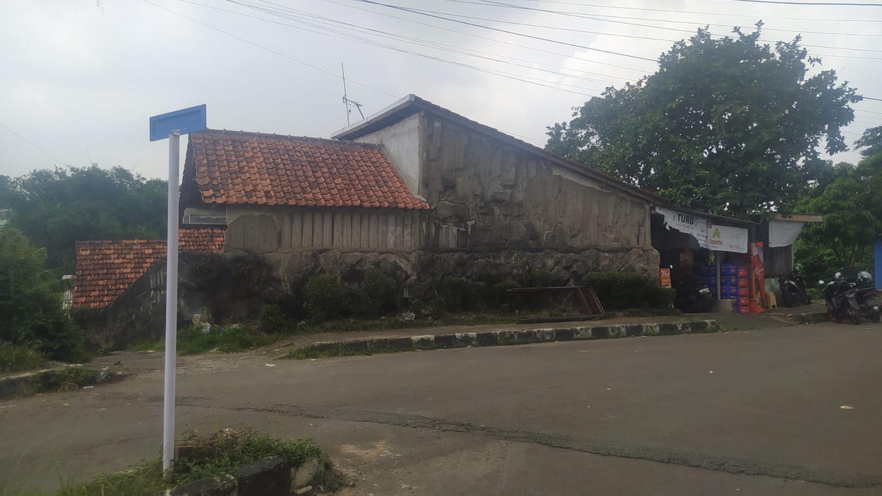 DI JUAL LAHAN - RUMAH UNTUK USAHA KOST2AN