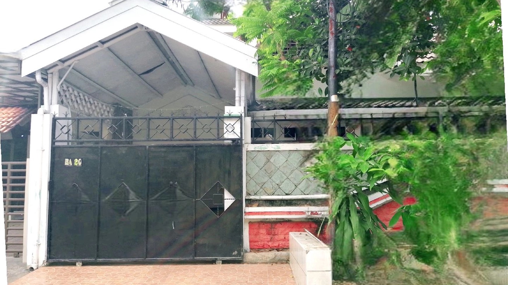 RUMAH TENGAH KOTA SURABAYA ASRI SELANGKAH KE AYANI