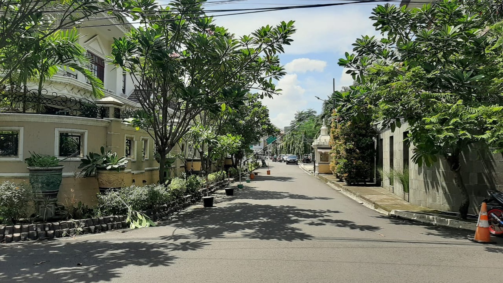 Rumah Asri Bagus Hot Sale di Pondok Indah Jakarta Selatan