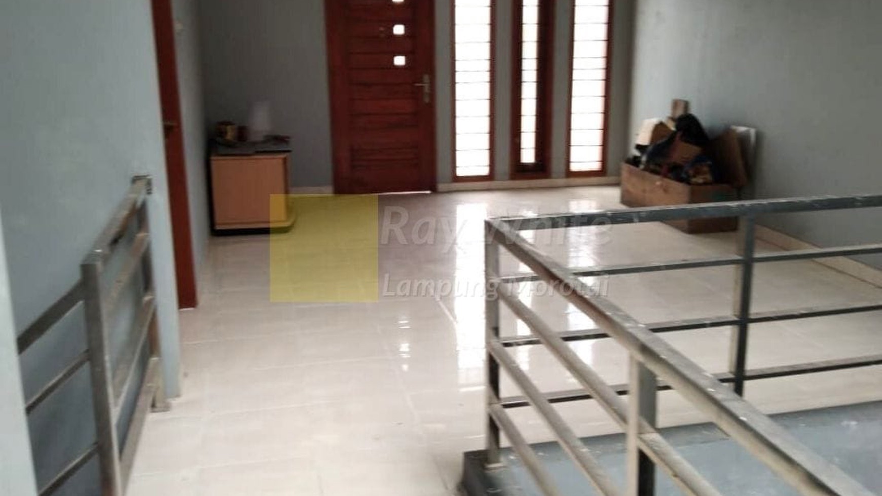 Di Jual Rumah Modern Minimalis dua Lantai zk