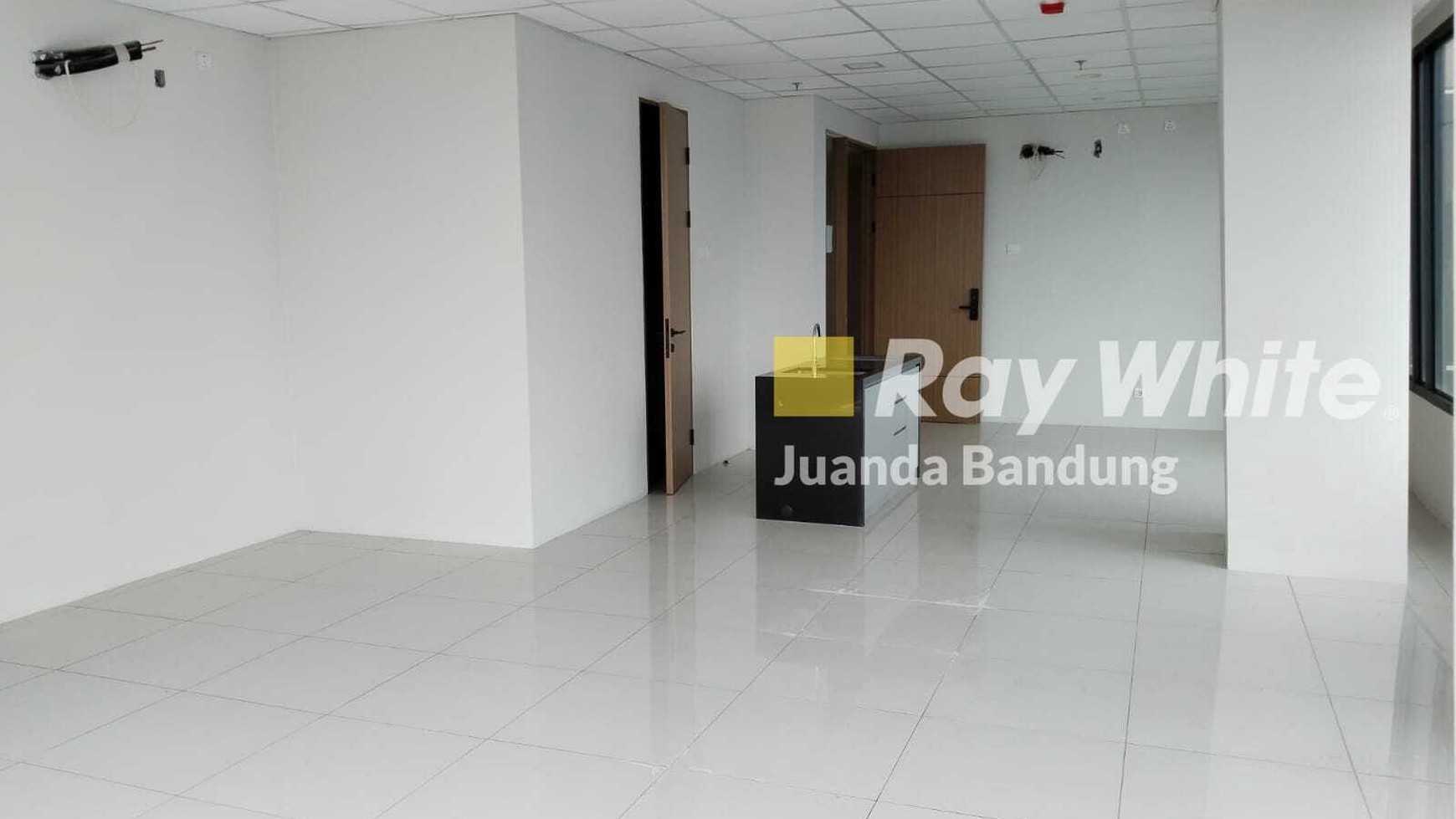 Langka! Murah Office Space, SOHO di Asia Afrika Mainroad dekat simpang lima Bandung Pusat strategis!