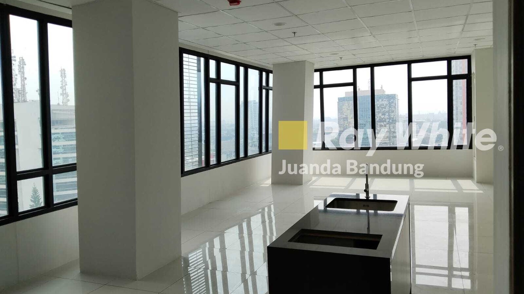 Langka! Murah Office Space di Asia Afrika Mainroad simpang Lima Pusat Kota Bandung Strategis!