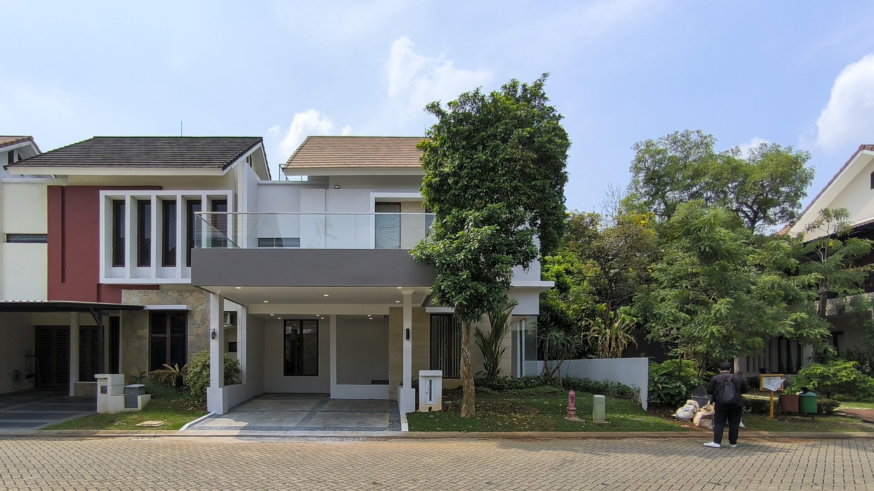 Hotsale Brand New Rumah Mewah Modern Lokasi di Discovery