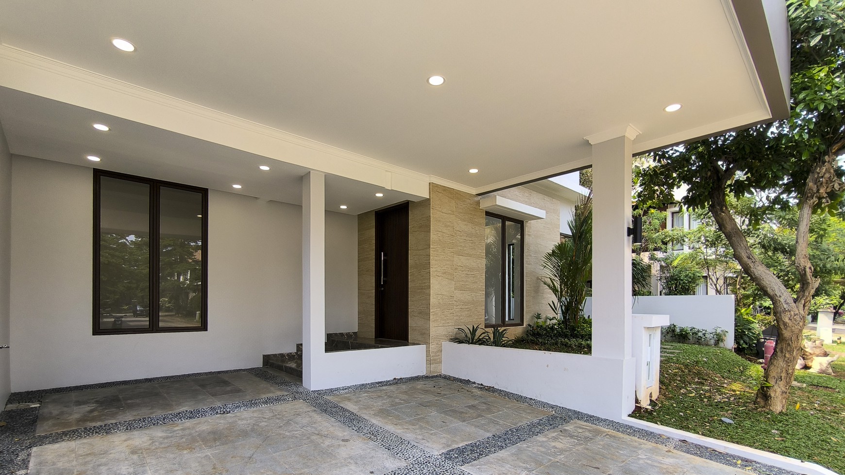 Hotsale Brand New Rumah Mewah Modern Lokasi di Discovery