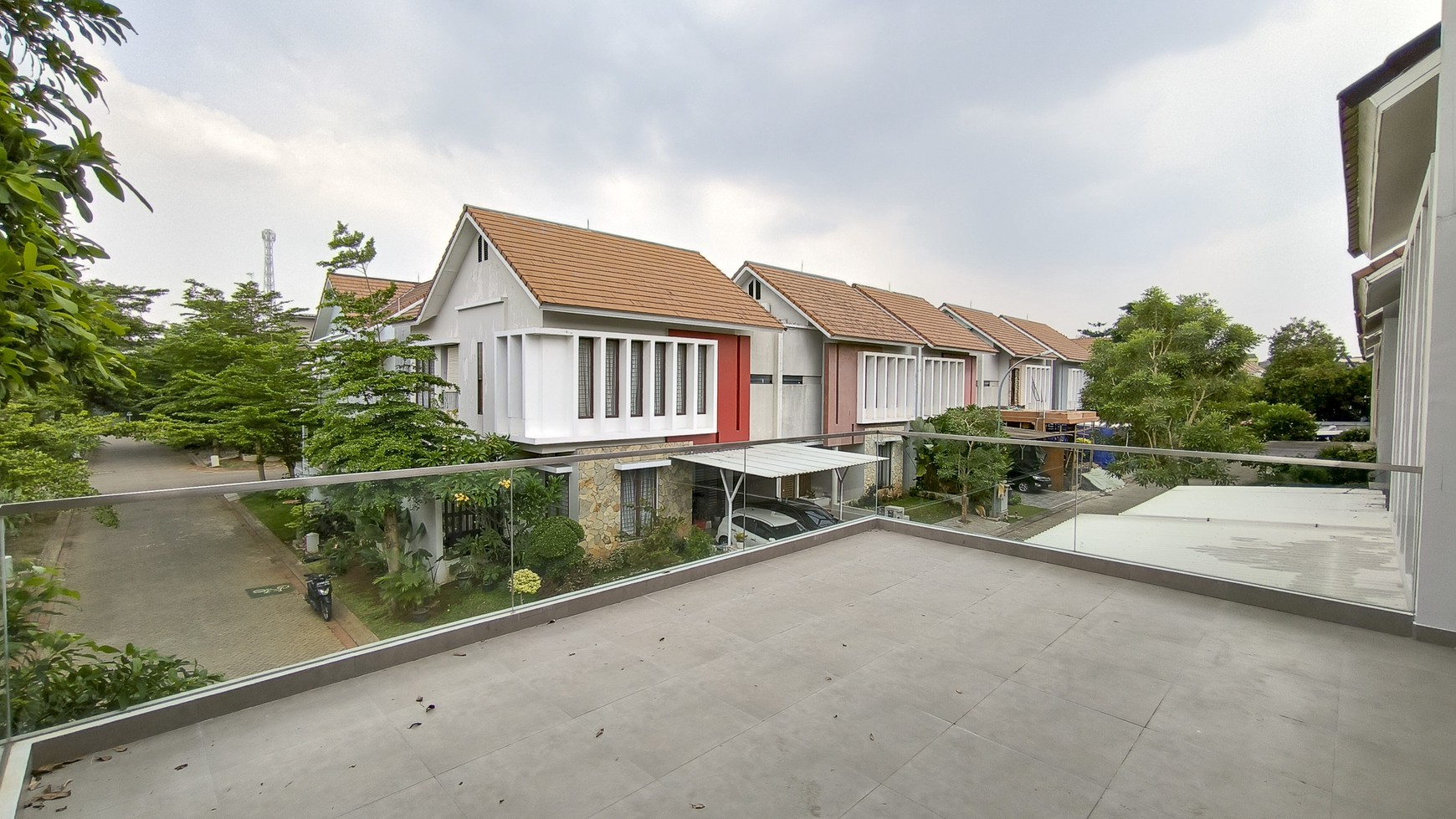 Hotsale Brand New Rumah Mewah Modern Lokasi di Discovery