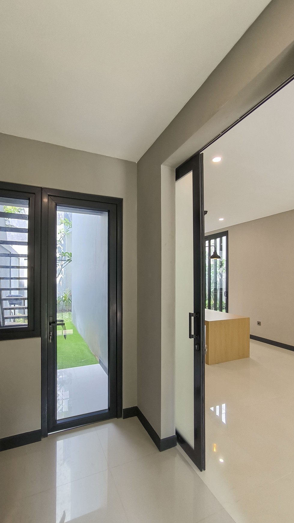 HotSale Brand New House Artistik Lokasi Strategis di BSD