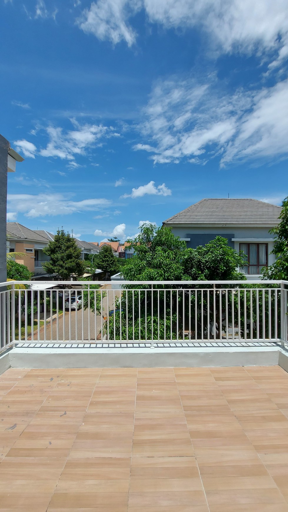 Rumah Bagus Di Discovery Fiore Bintaro Jaya Sektor 9