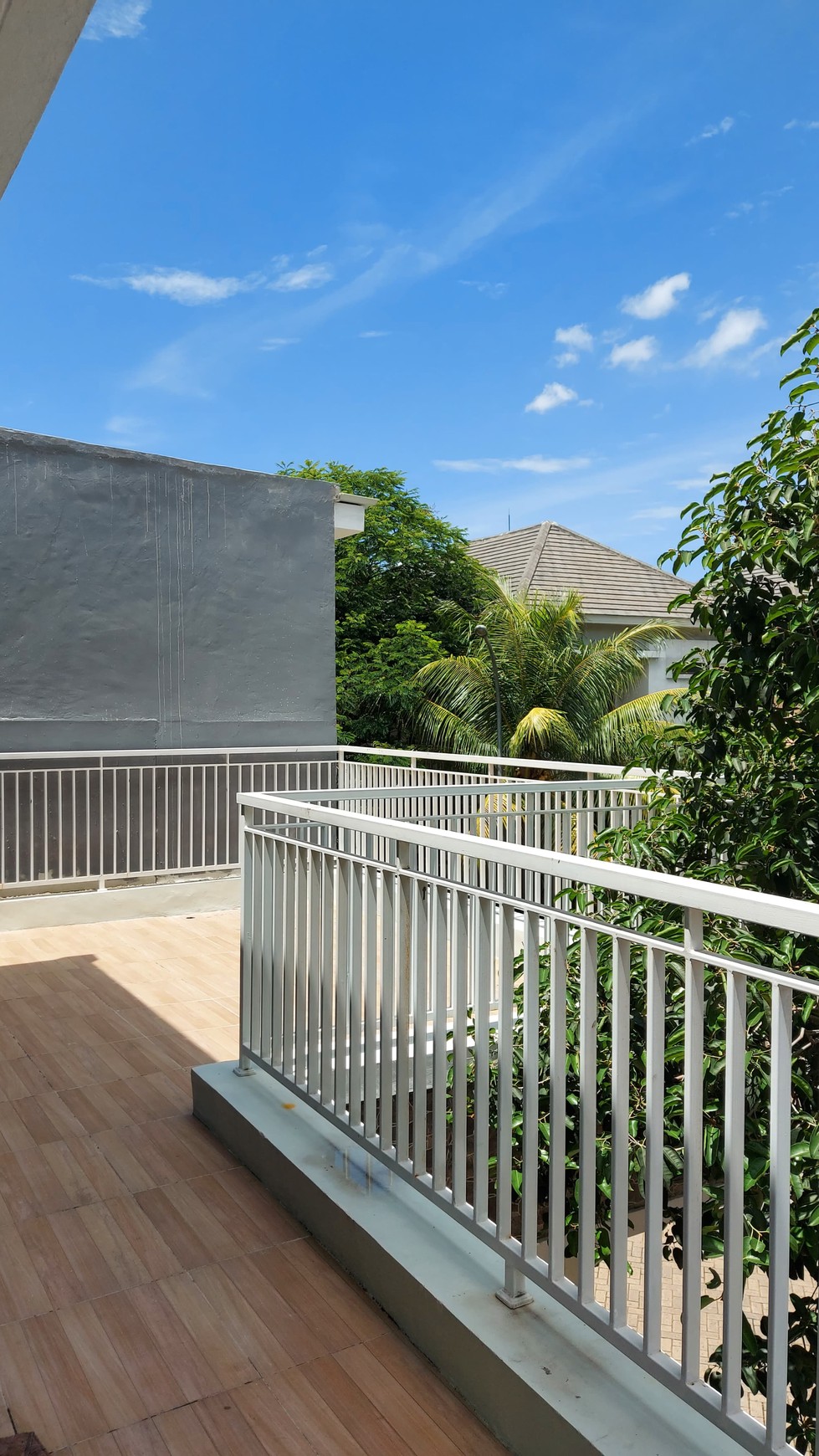 Rumah Bagus Di Discovery Fiore Bintaro Jaya Sektor 9