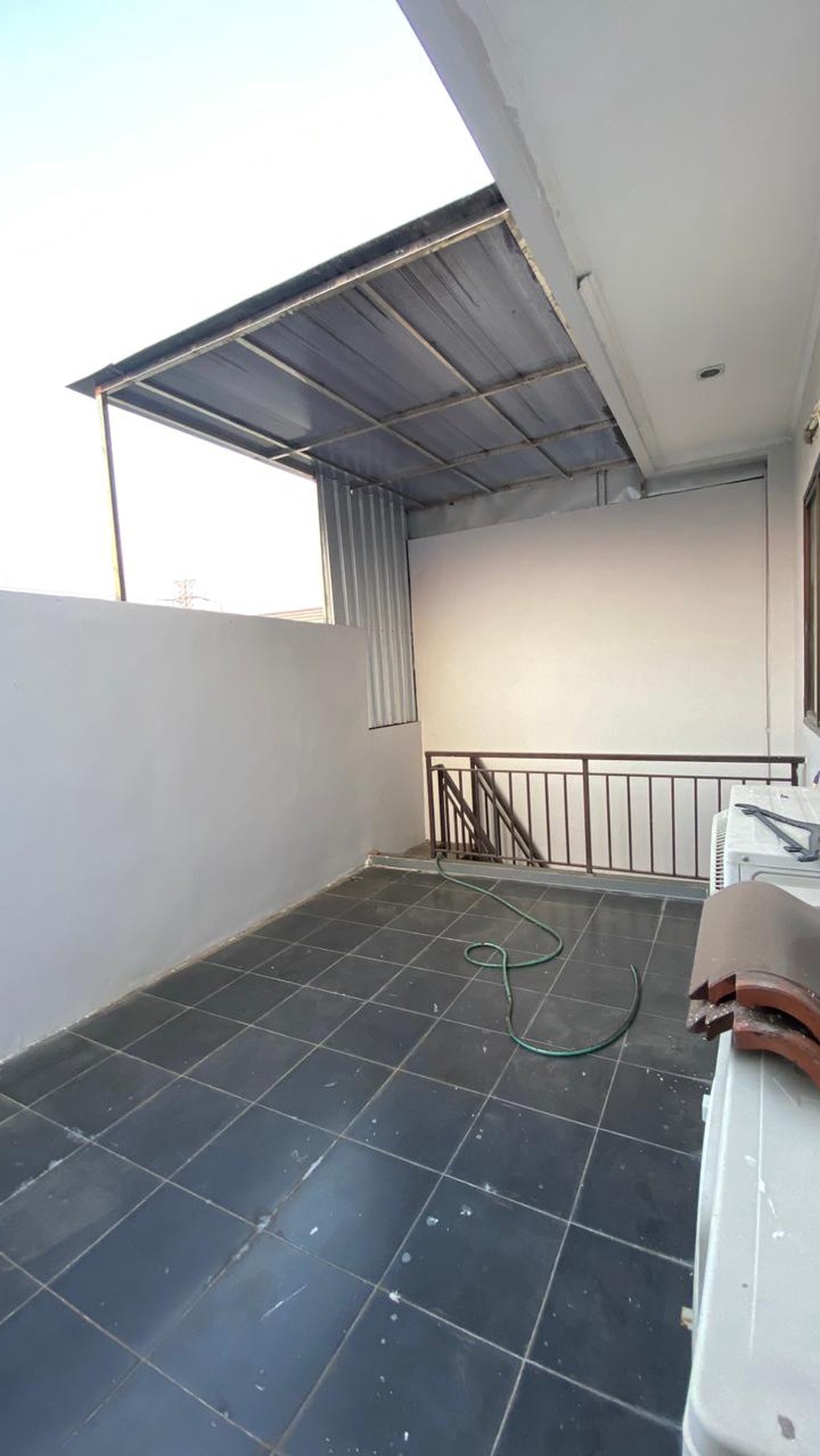 Dijual Rumah Graha Santoso Regency - Modern Minimalis - Wonorejo Timur - Rungkut - Surabaya Timur - Dekat MERR, Galaxy Mall, ITS