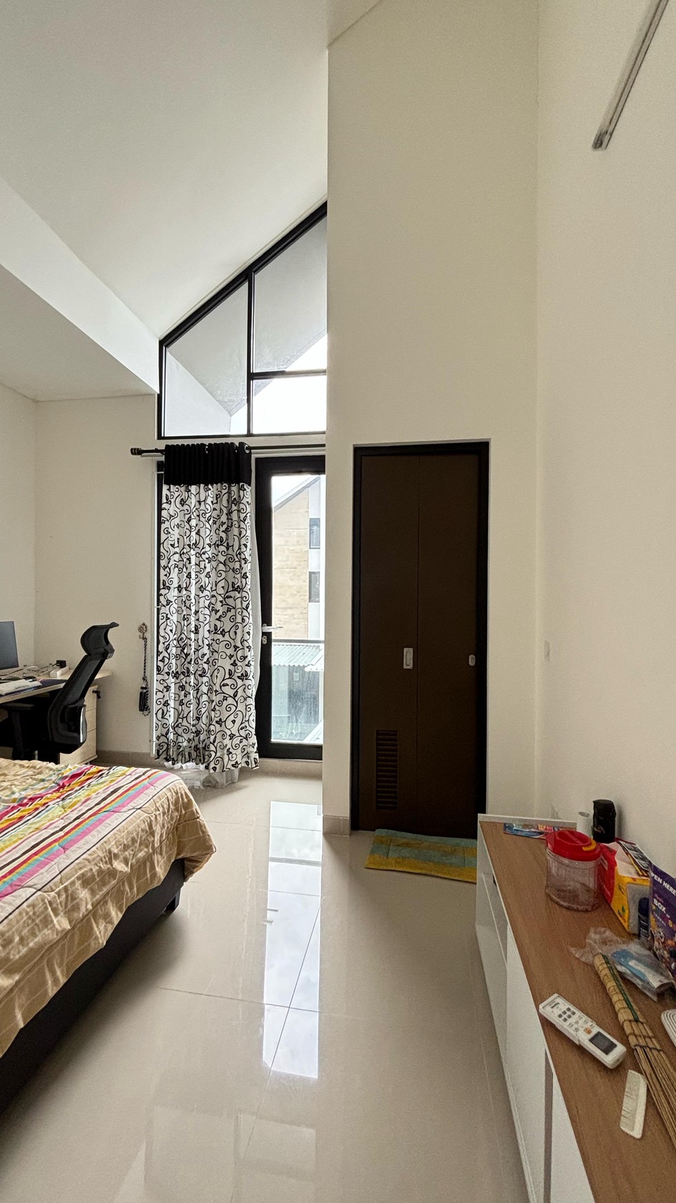 Disewakan rumah minimalis modern di Provence Suit BSD Tangerang 