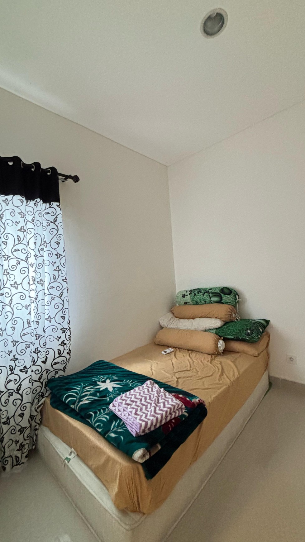 Disewakan rumah minimalis modern di Provence Suit BSD Tangerang 