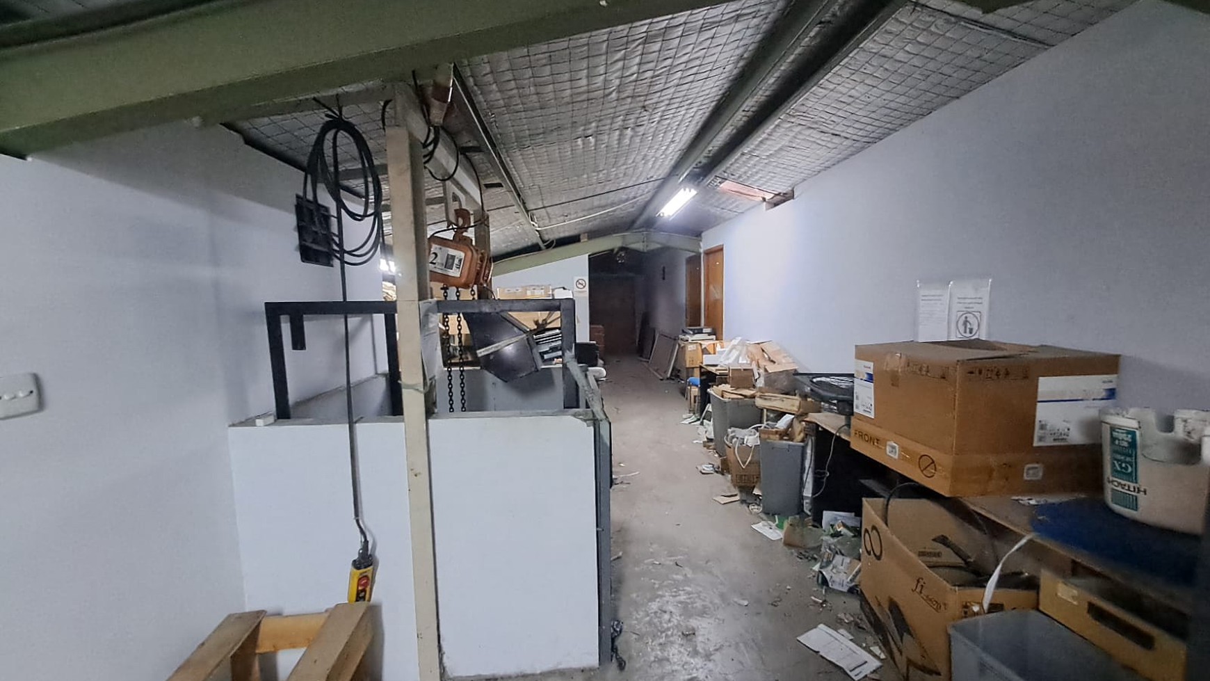 Gedung Kantor di Bizpark 1 Pulogadung yang Strategis / Office Building in Bizpark 1 Pulogadung  For Sale #DD