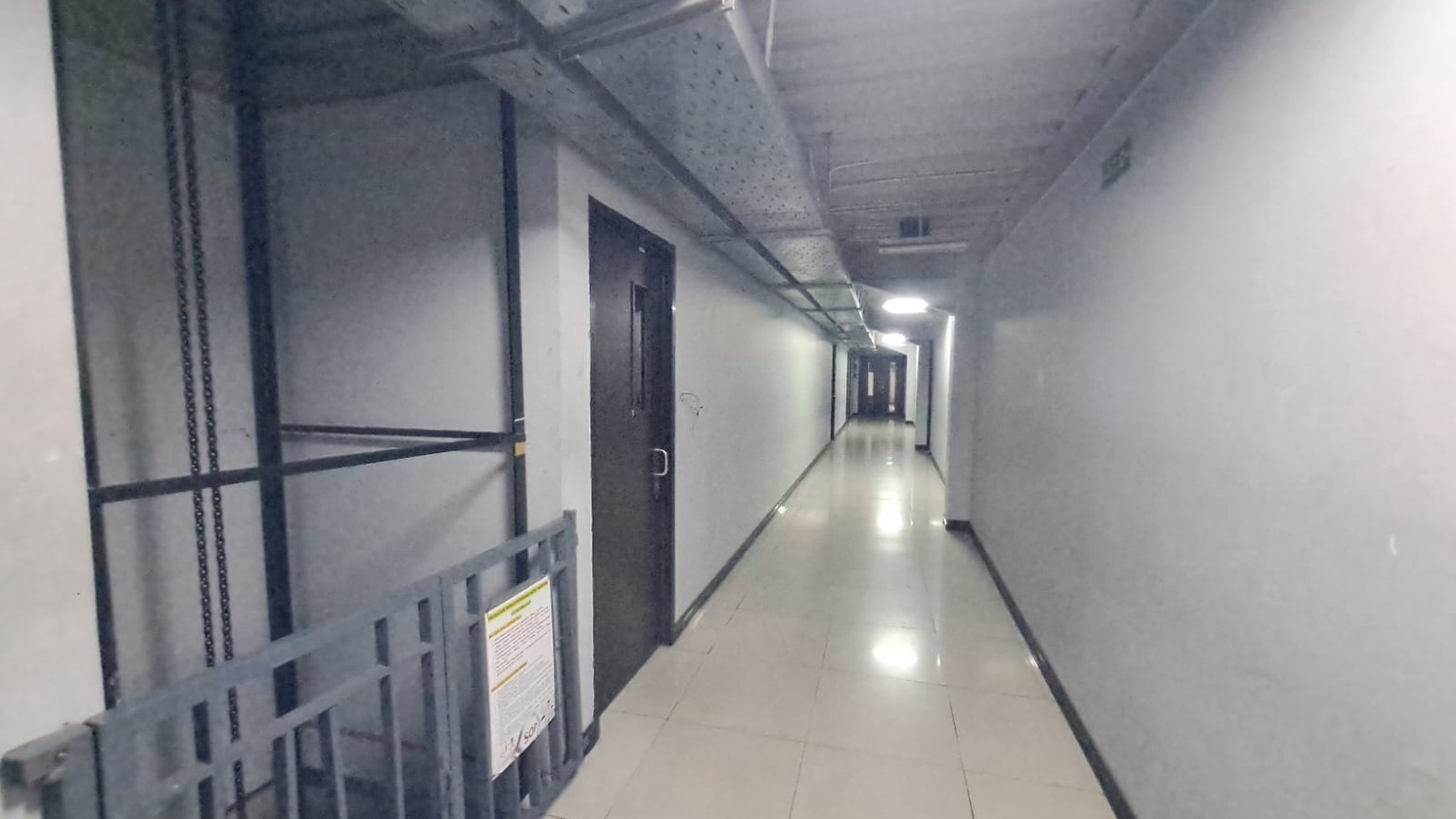 Gedung Kantor di Bizpark 1 Pulogadung yang Strategis / Office Building in Bizpark 1 Pulogadung  For Sale #DD