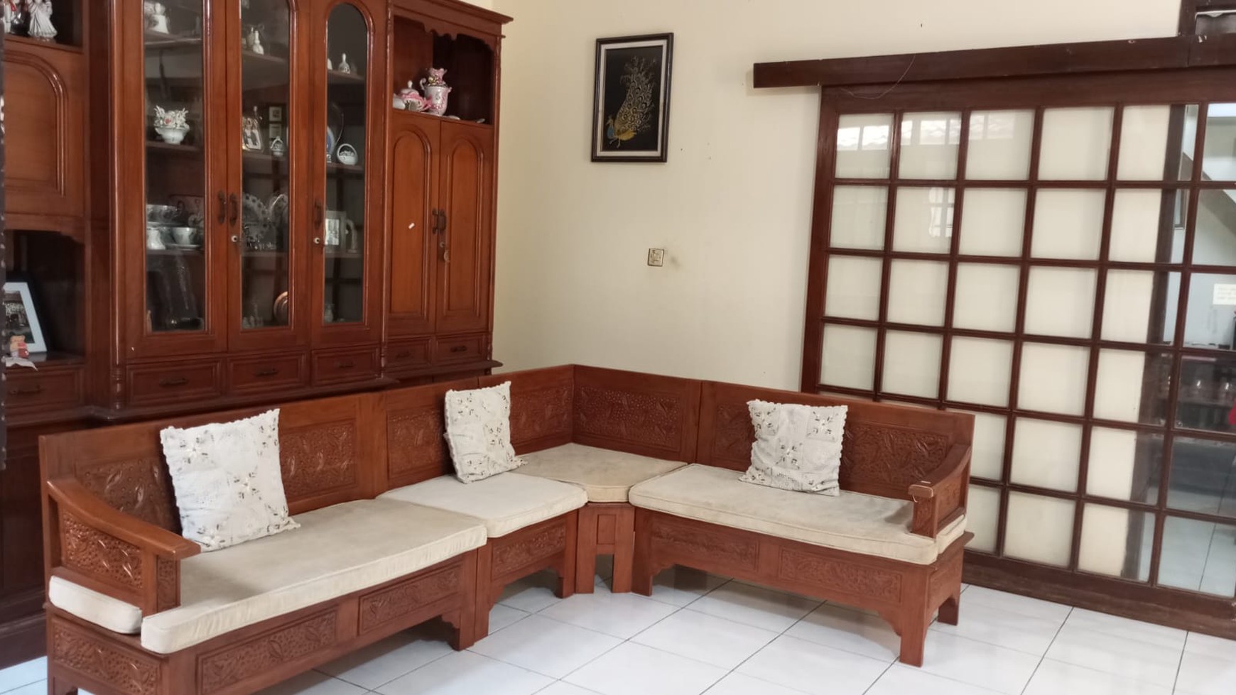 Dijual Rumah Nyaman di daerah asri di Selatan Jakarta  5 menit ke MRT Lebak Bulus 