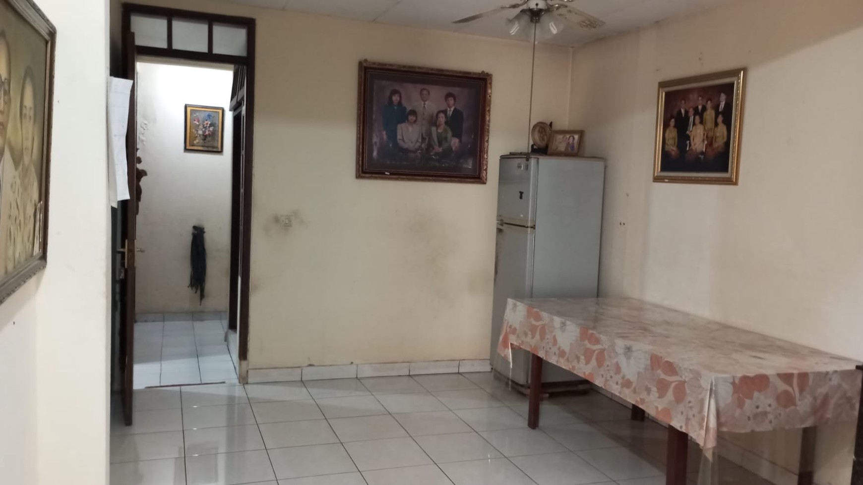 Dijual Rumah Nyaman di daerah asri di Selatan Jakarta  5 menit ke MRT Lebak Bulus 