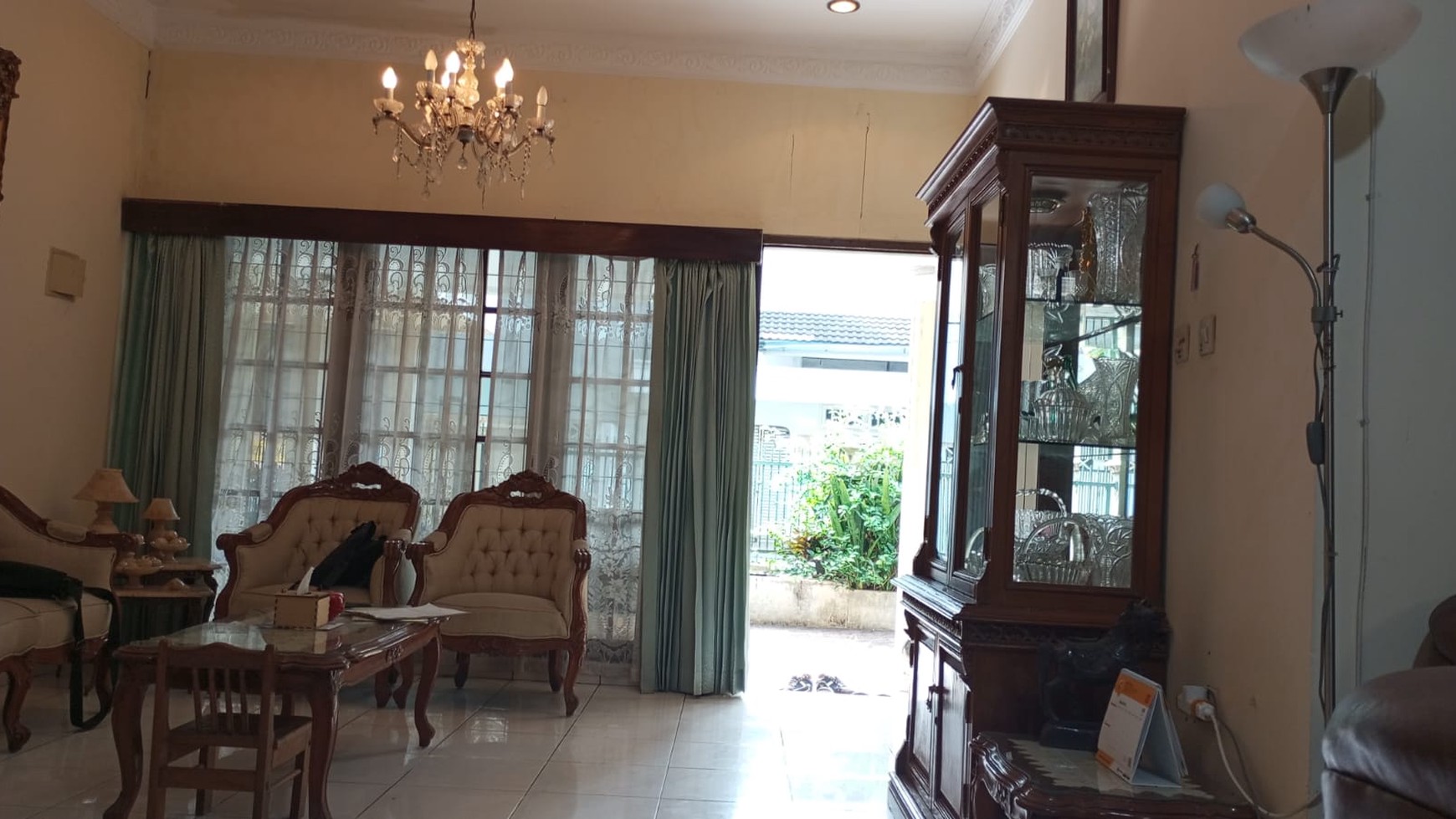 Dijual Rumah Nyaman di daerah asri di Selatan Jakarta  5 menit ke MRT Lebak Bulus 