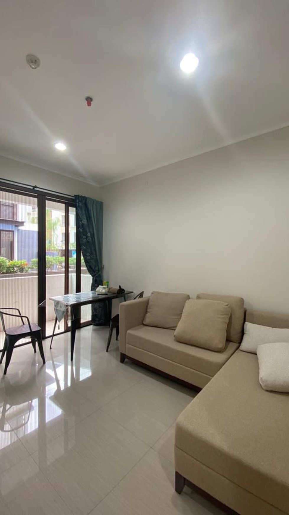 Dijual Low Rise apartemen Asatti tower Carnelian, Vanya Park BSD di lantai 1 view Pool / Kolam Renang