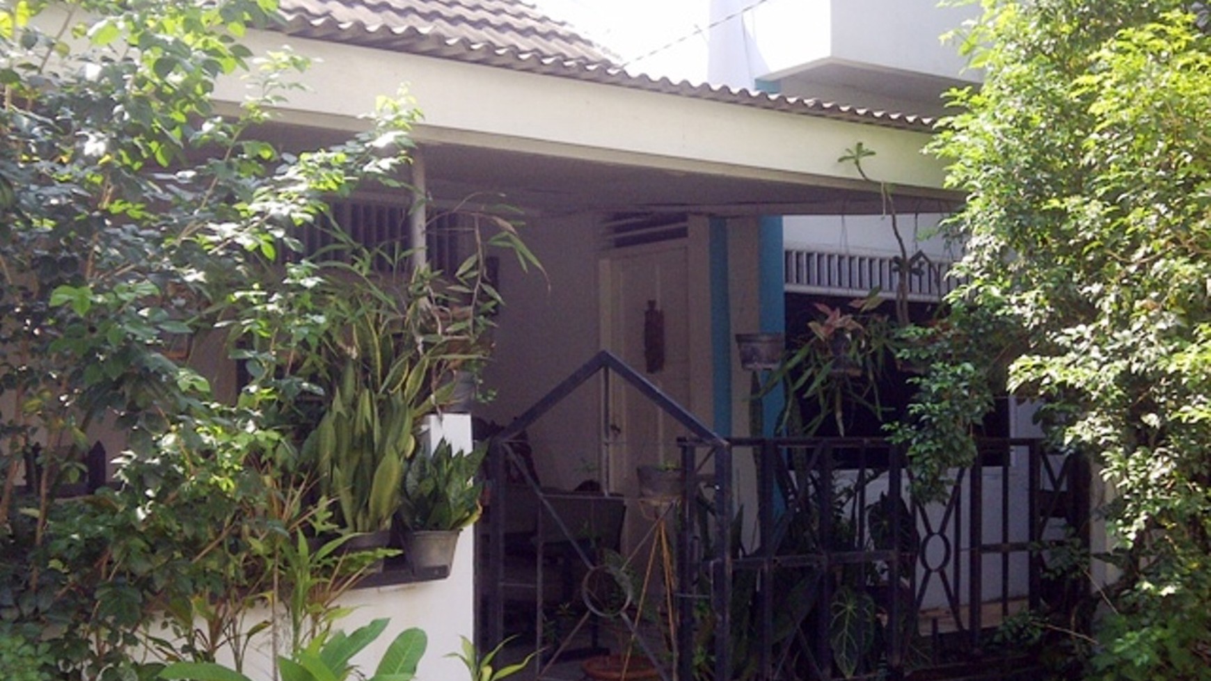 RUMAH TERAWAT,SIAP HUNI DI BINTARO!!