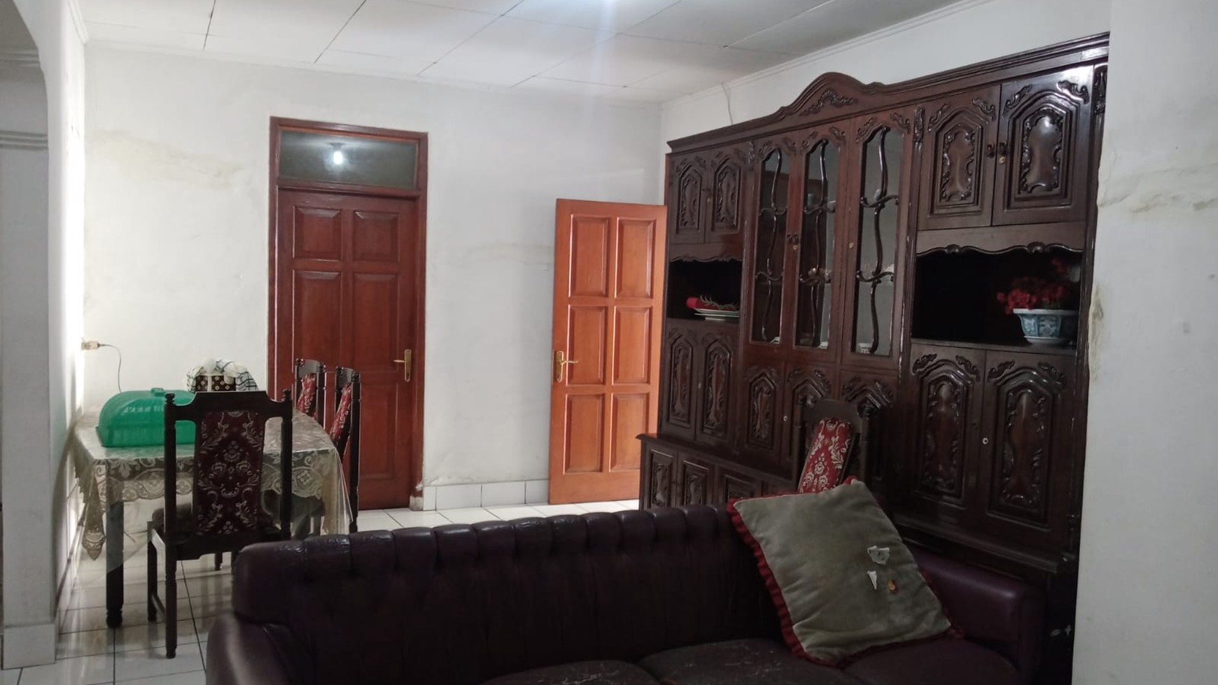 Rumah Bagus Semi Furnished di jalan Laswi, Bandung