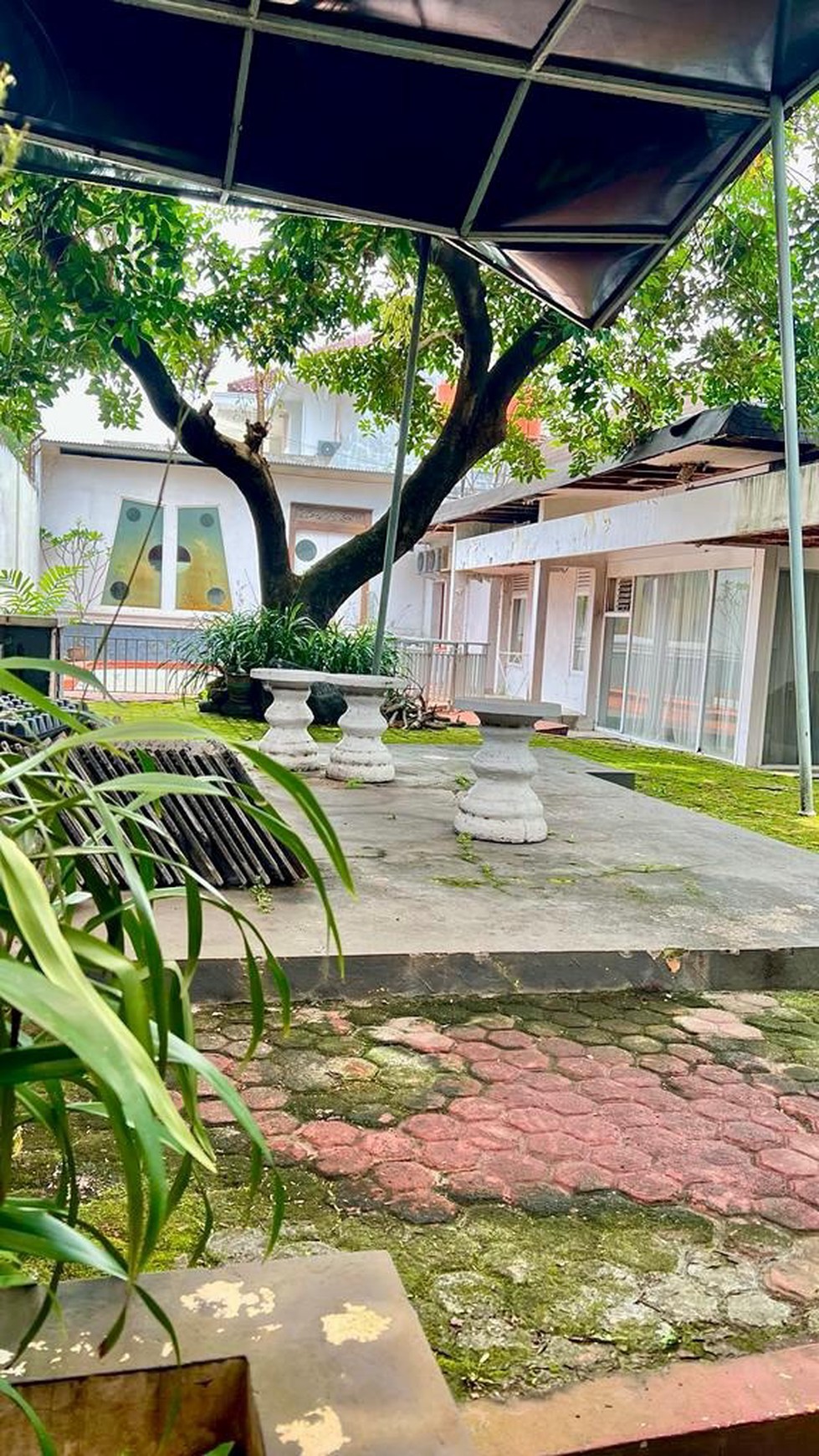 Dijual Rumah Mewah cocok untuk usaha kost lokasi strategis ada swimming pool @cipete Jakarta Selatan