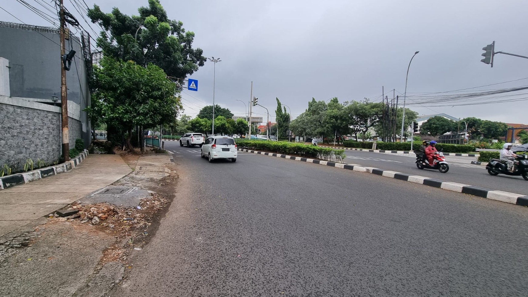 Gedung Perkantoran Siap Pakai dan Lokasi Strategis @Pondok Pinang