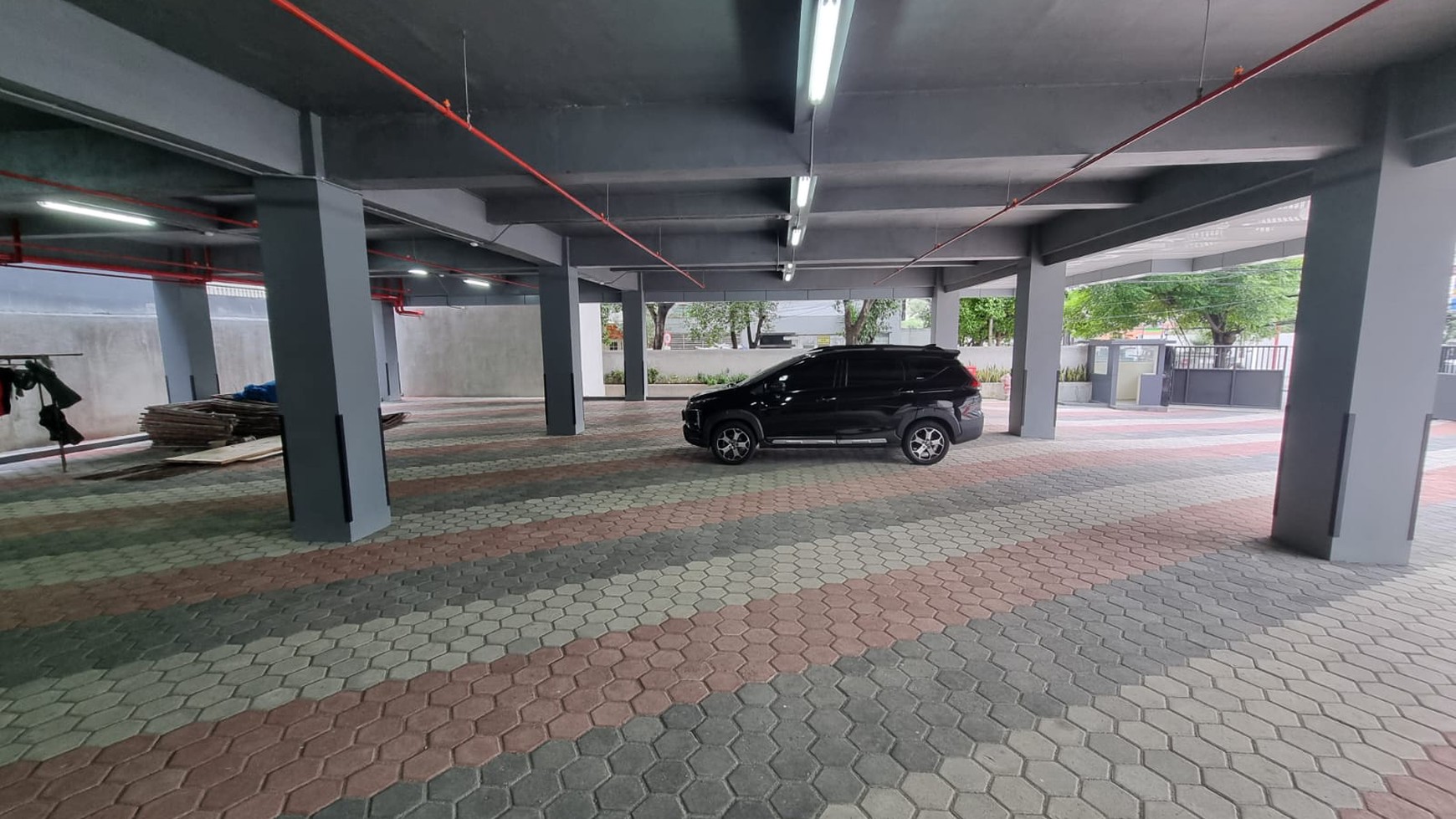 Gedung Perkantoran Siap Pakai dan Lokasi Strategis @Pondok Pinang