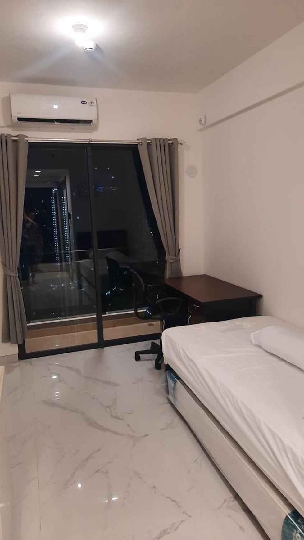 Apt Sky House BSD. Full Furnished Siap Huni. Harga Bagus. Strategis dekat AEON Mall.